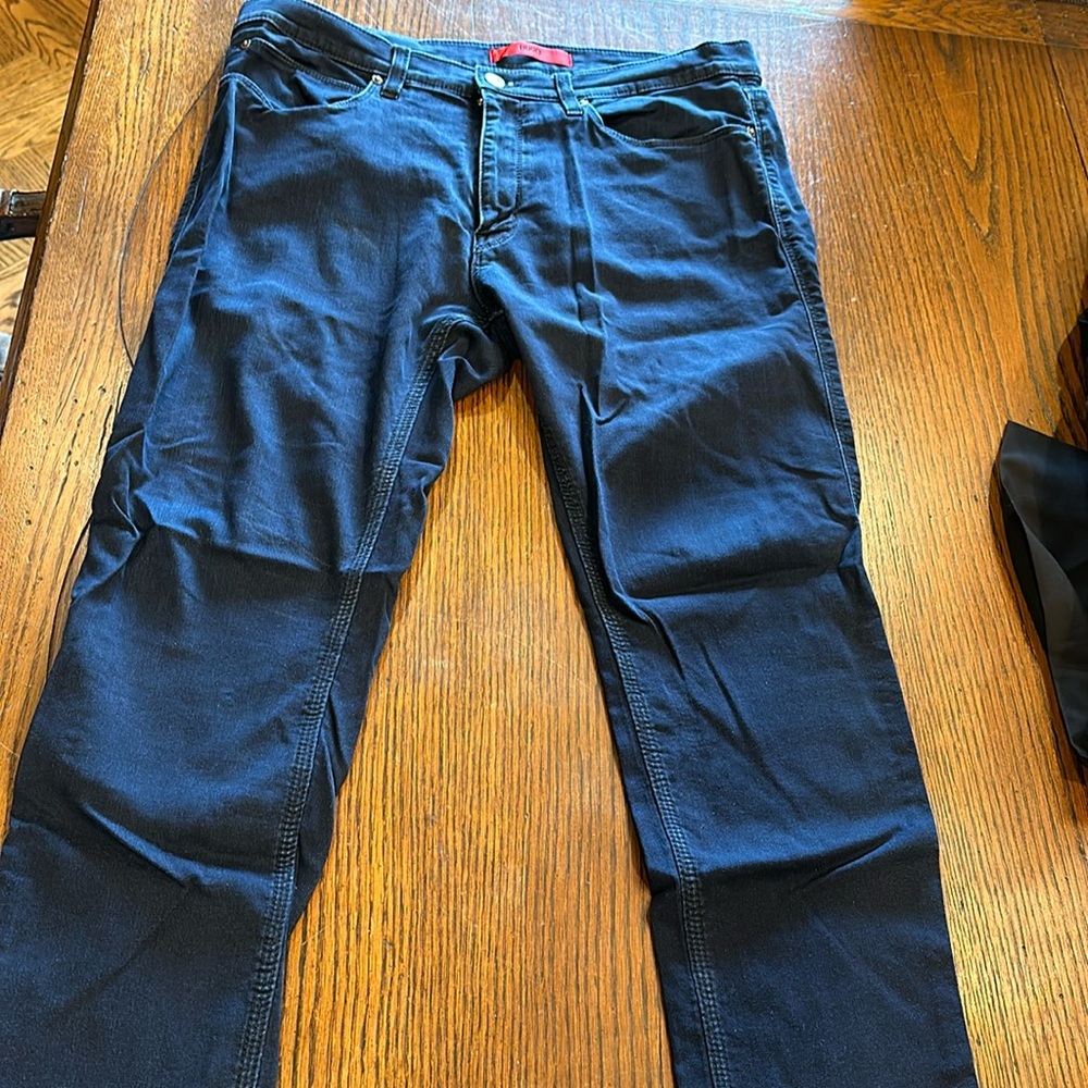 HUGO soft stretchy denim like feel pants size 34/32